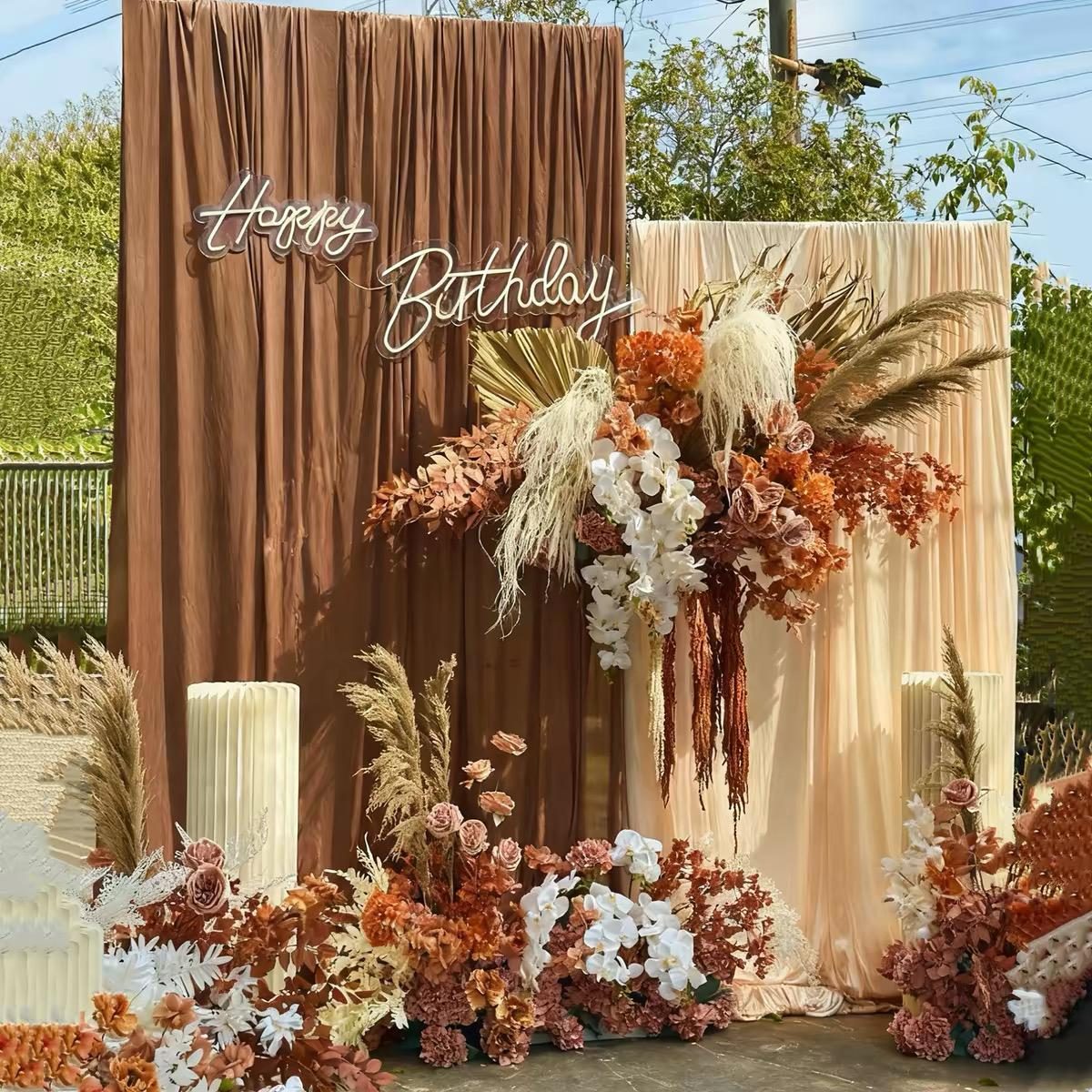 5 Wedding Backdrop Styles Defining Singapore Weddings in 2026